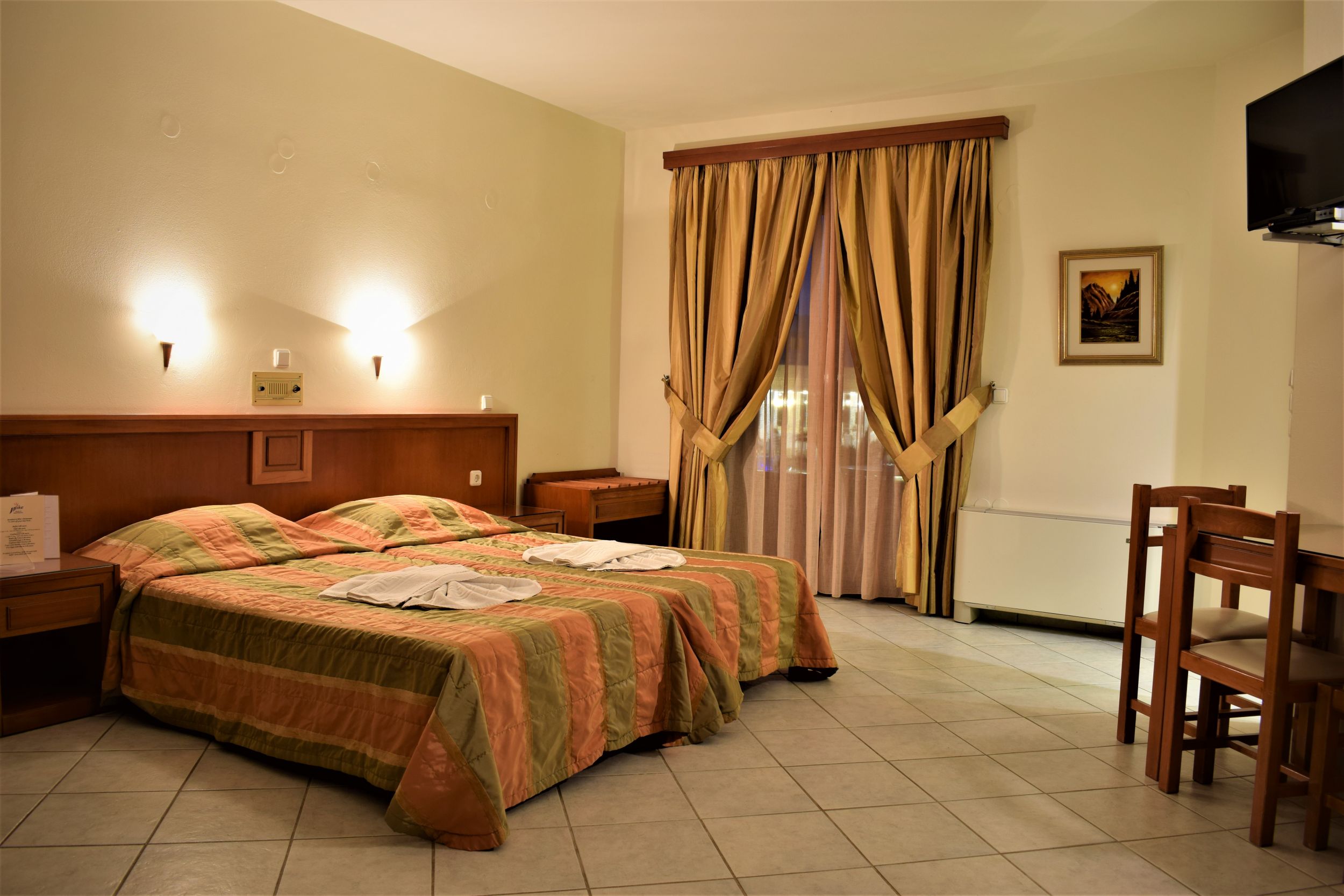 Holidays Crete , Maleme Hotels 